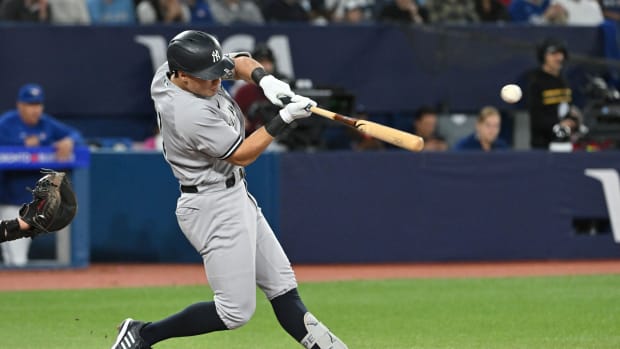 New York Yankees shortstop Anthony Volpe hits a single